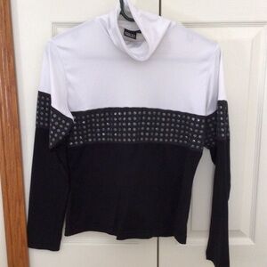 NILS Black and White Long Sleeve Top